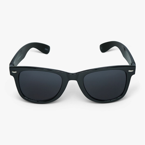 Lucky Brand DUSK Solid Wayferer